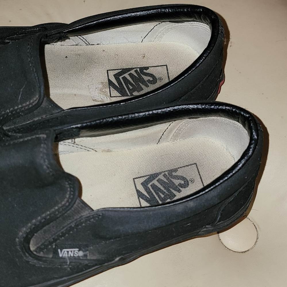 Vans - Picture 3 of 3